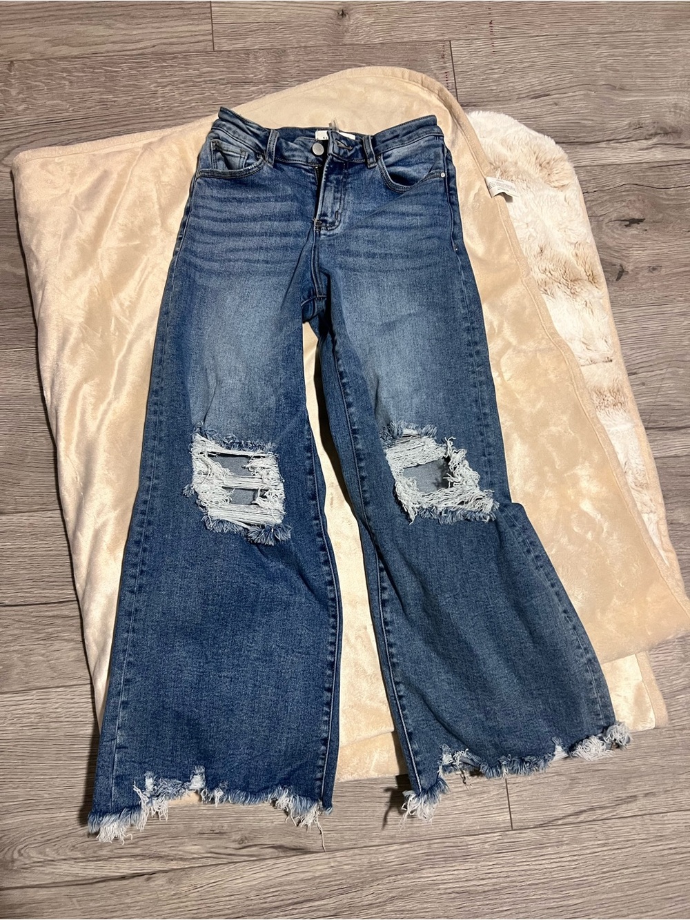 Distressed High-Rise Cropped Wide-Leg Jeans - Blue
